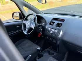 Suzuki SX4 (2008) thumbnail 14