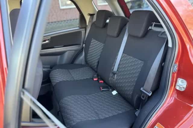 Suzuki SX4 (2008) thumbnail 16