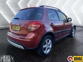 Suzuki SX4 (2008) thumbnail 3