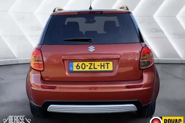 Suzuki SX4 (2008) thumbnail 6