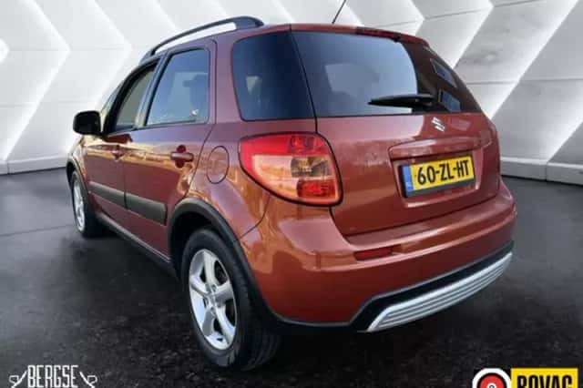 Suzuki SX4 (2008) thumbnail 7