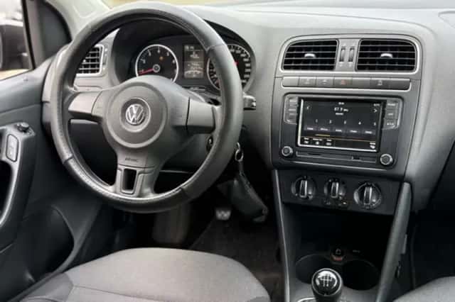Volkswagen Polo (2013) thumbnail 2