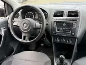 Volkswagen Polo (2013) thumbnail 2