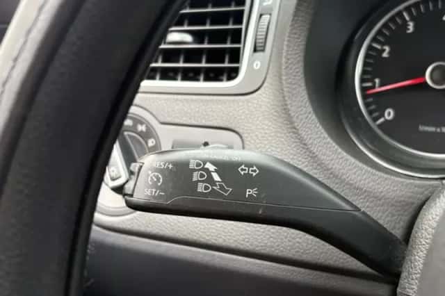 Volkswagen Polo (2013) thumbnail 12