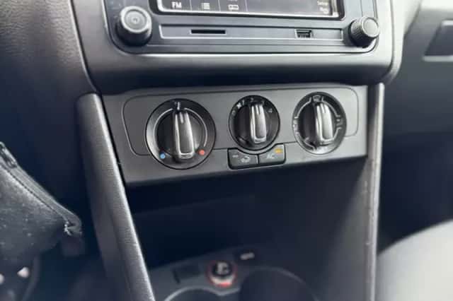 Volkswagen Polo (2013) thumbnail 10