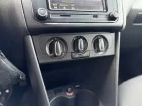 Volkswagen Polo (2013) thumbnail 10