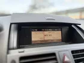 Mercedes-Benz C-Klasse (2010) thumbnail 11