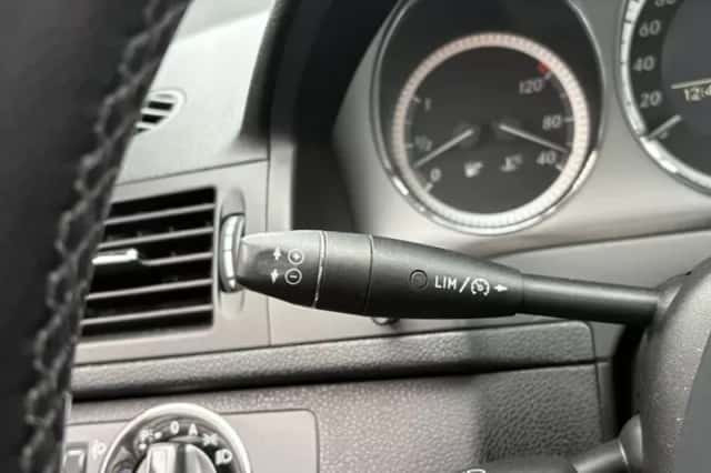 Mercedes-Benz C-Klasse (2010) thumbnail 15
