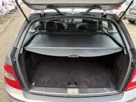Mercedes-Benz C-Klasse (2010) thumbnail 20