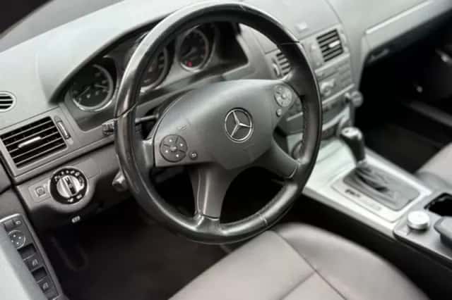 Mercedes-Benz C-Klasse (2010) thumbnail 8