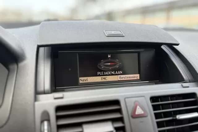 Mercedes-Benz C-Klasse (2010) thumbnail 10