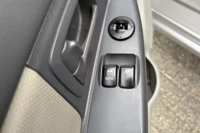 Kia Cerato (2006) thumbnail 12