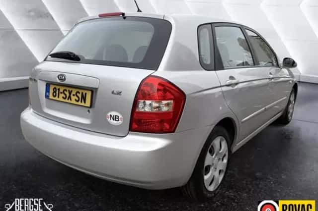 Kia Cerato (2006) thumbnail 3