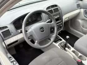 Kia Cerato (2006) thumbnail 8