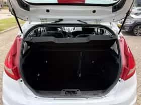 Ford Fiesta (2012) thumbnail 18
