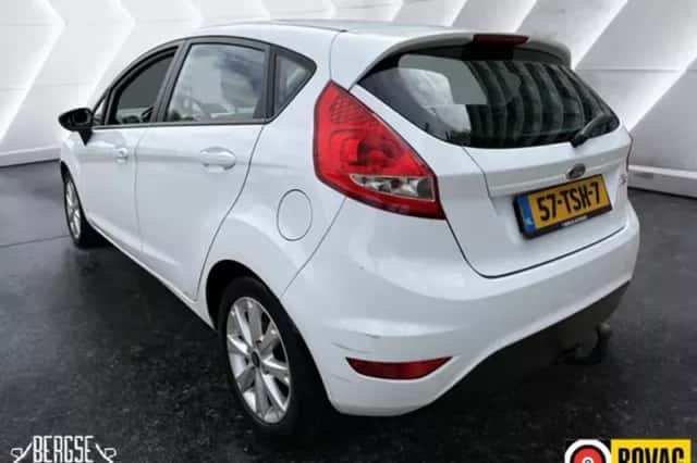 Ford Fiesta (2012) thumbnail 7