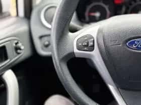 Ford Fiesta (2012) thumbnail 9