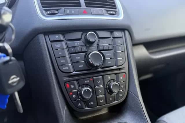 Opel Meriva (2013) thumbnail 11