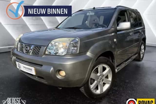 Nissan X-Trail (2006) thumbnail 1