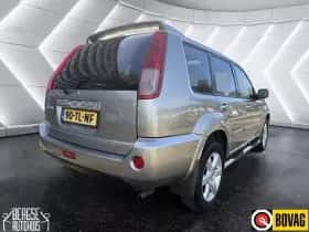 Nissan X-Trail (2006) thumbnail 3