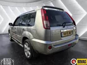 Nissan X-Trail (2006) thumbnail 6