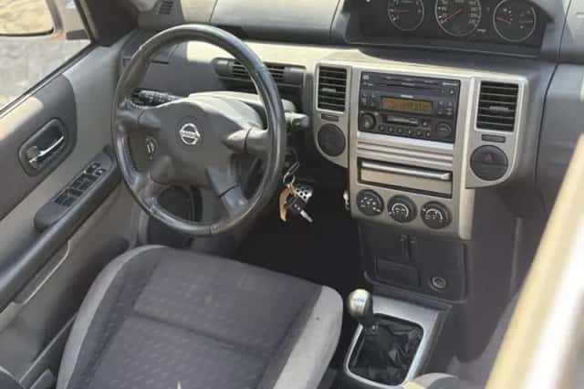 Nissan X-Trail (2006) thumbnail 8