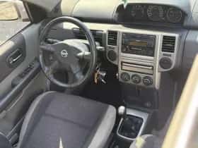 Nissan X-Trail (2006) thumbnail 8