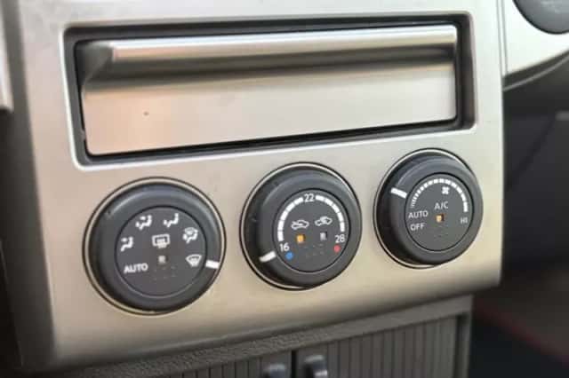 Nissan X-Trail (2006) thumbnail 10
