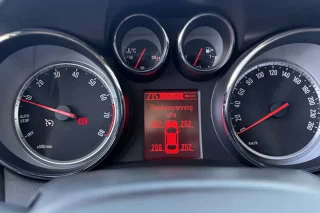 Opel Mokka (2015) thumbnail 18