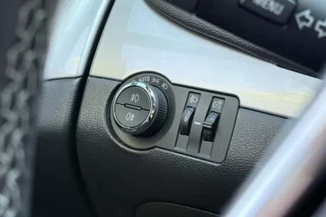 Opel Mokka (2015) thumbnail 20