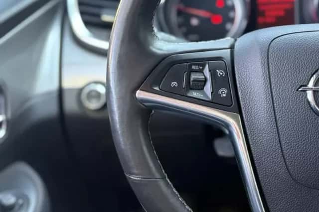 Opel Mokka (2015) thumbnail 9