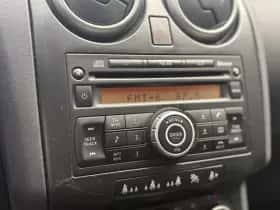 Nissan Qashqai (2009) thumbnail 11