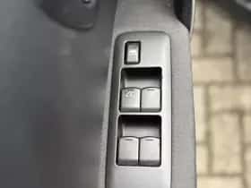 Nissan Qashqai (2009) thumbnail 14