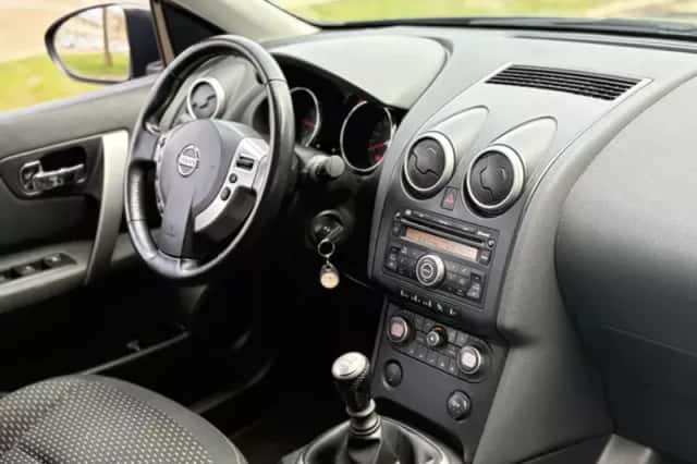 Nissan Qashqai (2009) thumbnail 15