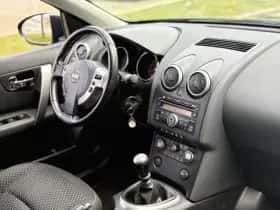 Nissan Qashqai (2009) thumbnail 15