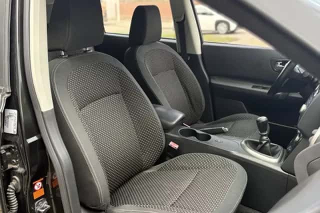 Nissan Qashqai (2009) thumbnail 16