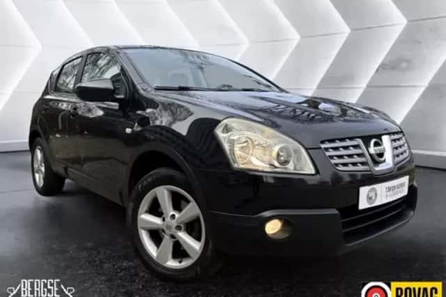 Nissan Qashqai (2009) thumbnail 4
