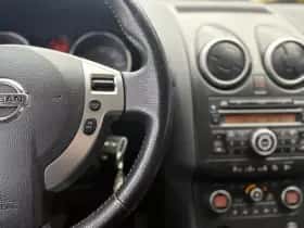 Nissan Qashqai (2009) thumbnail 10