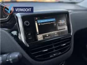 Peugeot 2008 (2015) thumbnail 12