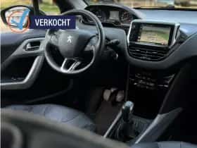 Peugeot 2008 (2015) thumbnail 8