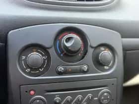 Renault Clio (2008) thumbnail 9