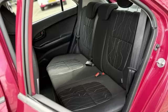 Kia Picanto (2015) thumbnail 17