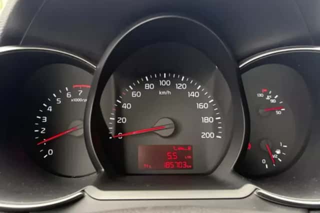 Kia Picanto (2015) thumbnail 21