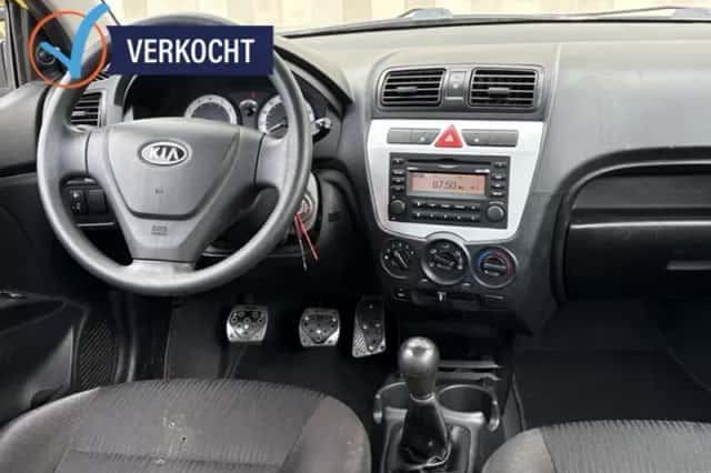 Kia Picanto (2008) thumbnail 2