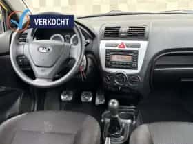 Kia Picanto (2008) thumbnail 2
