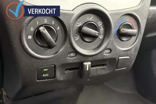 Kia Picanto (2008) thumbnail 8