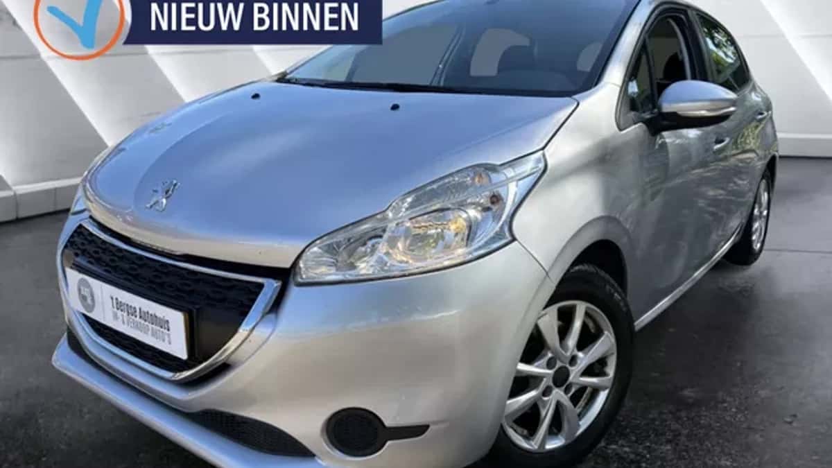 Peugeot 208 (2013) — foto 1