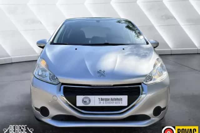 Peugeot 208 (2013) thumbnail 5