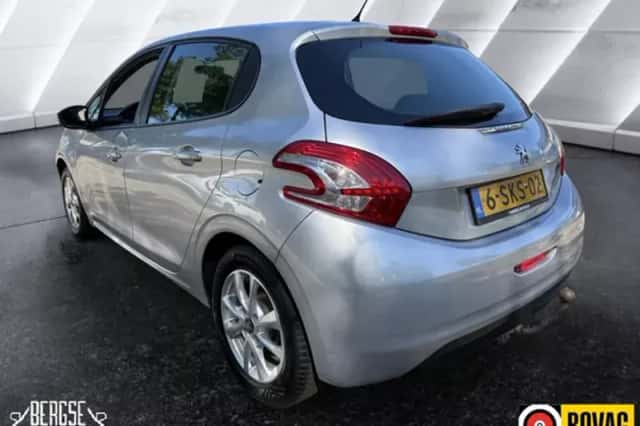 Peugeot 208 (2013) thumbnail 7