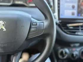 Peugeot 208 (2013) thumbnail 10